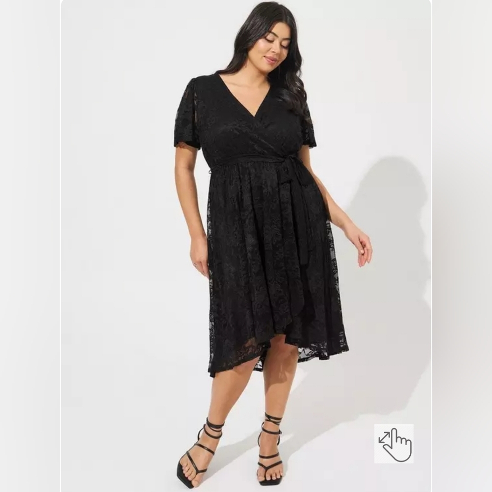 Torrid Black Lace Short Sleeve Dress